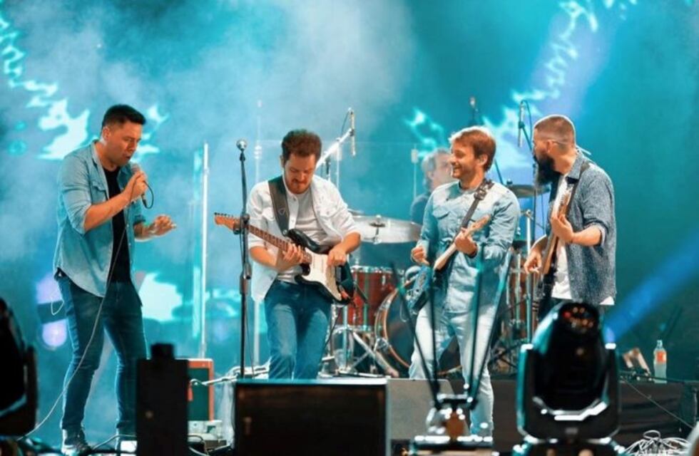 El grupo AHYRE y Adrián Gómez entretienen el domingo cordobés