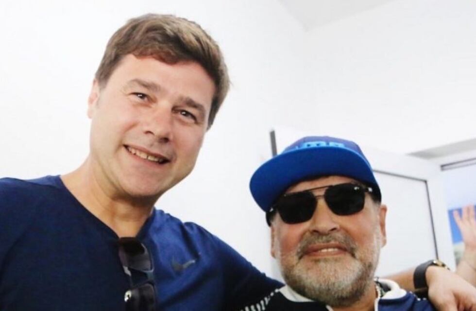 Mauricio Pochettino fue a saludar a Diego Maradona a la cancha de Gimnasia