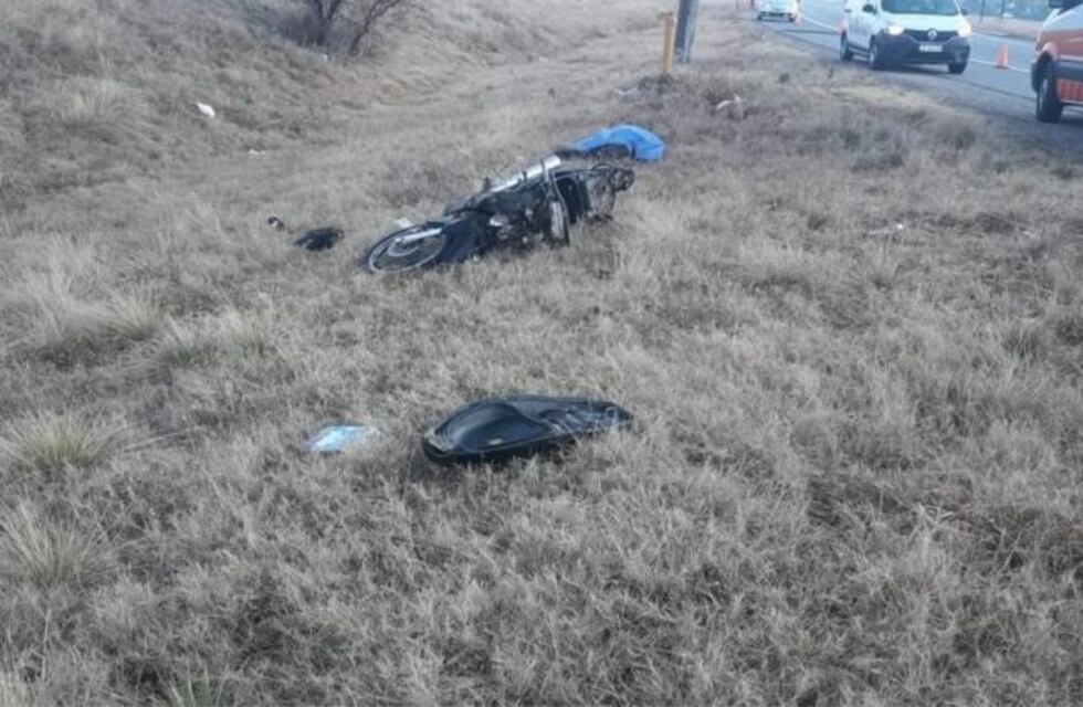 Murió un delincuente tras chocar: la moto había sido robada