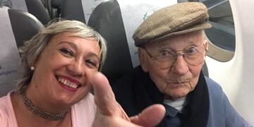 Fernanzo Burzzio, el hombre de 90 años que por primera vez voló y conoció el mar\u002E