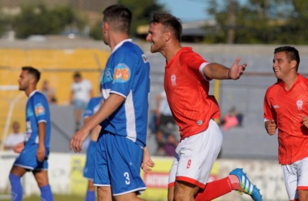 Con Leandro García y Damián Fernández, Huracán ganó por el Federal Amateur