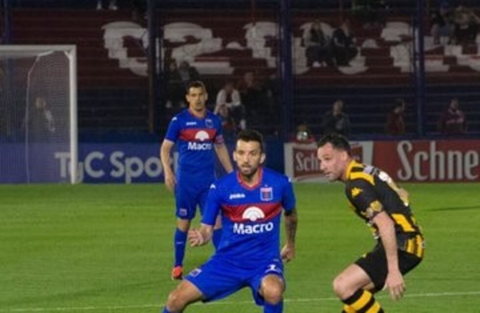 Instituto espera a un Tigre que todavía no marca la diferencia