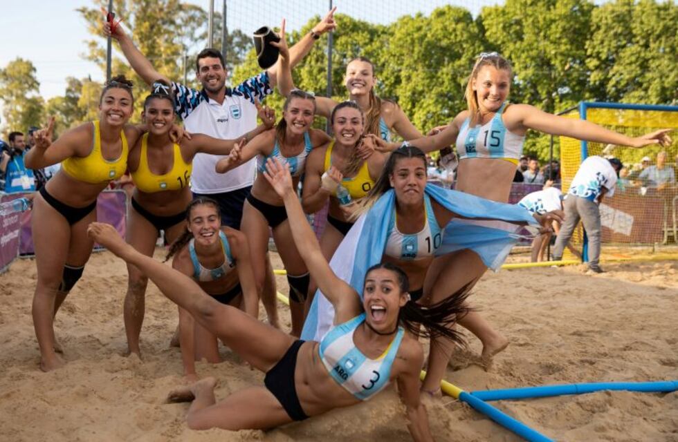 En medio de la polémica, las Kamikazes fueron elegidas como las mejor vestidas del mundo