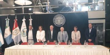 Remate del primer lote de girasol en la Bolsa de Comercio de Rosario\u002E