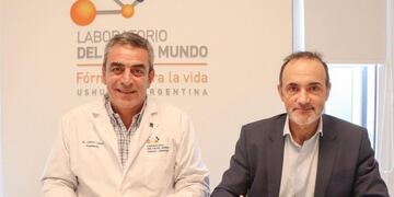 Firma del acuerdo por el software industrial farmacéutico