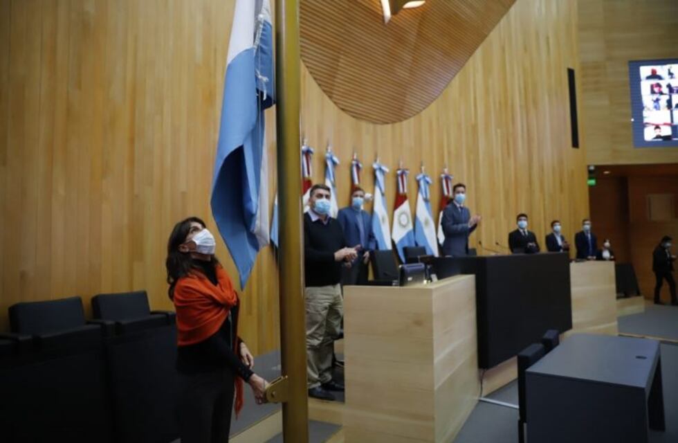 Legislatura de Córdoba autoriza reestructuración de deuda por más de U$S 1.200 millones