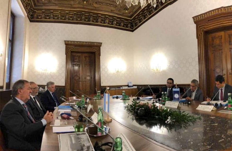 Schiaretti busca financiamiento en Europa para obras de infraestructura en la provincia