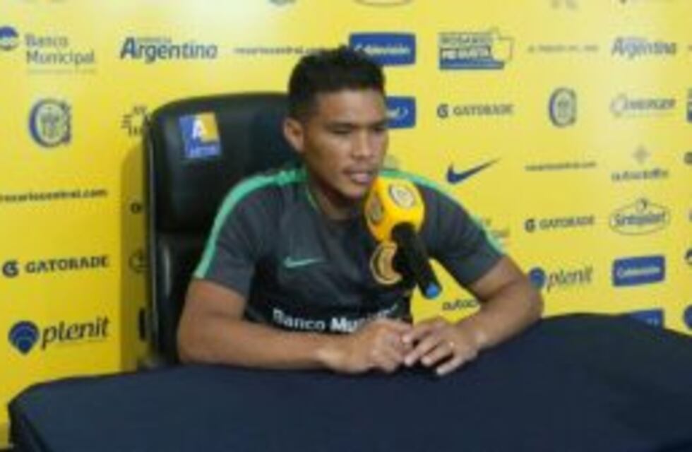 Teo Gutiérrez confirmó que sigue en Central: "Me quedo seis meses más, no hay dudas"