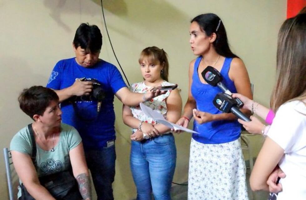 Buscan regularizar el negocio de los carros de comidas rápidas