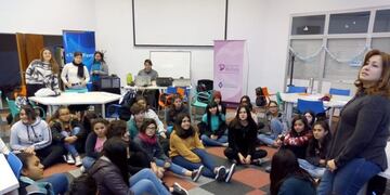 Está en marcha el Programa “Tecno Fem” en Alta Gracia\u002E