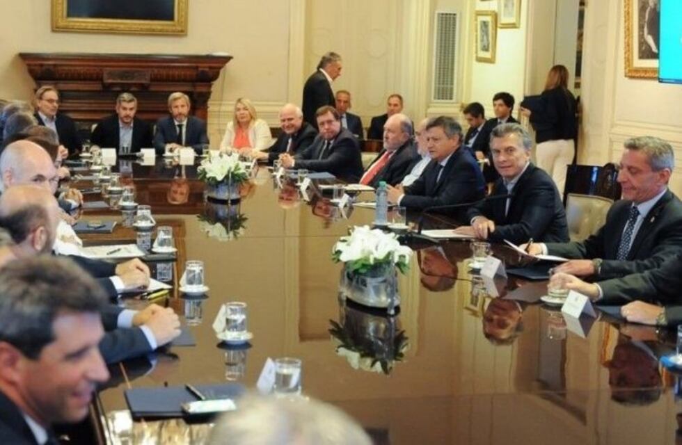 La adhesión de Santa Fe al pacto fiscal fue promulgada