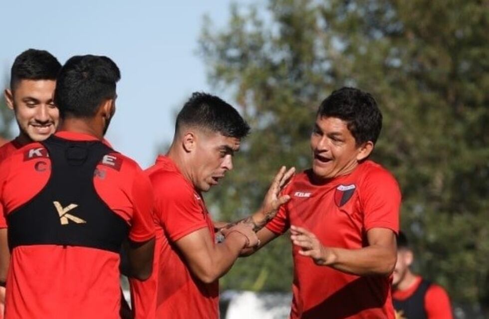Colón analiza rescindirle el contrato a Brian Fernández