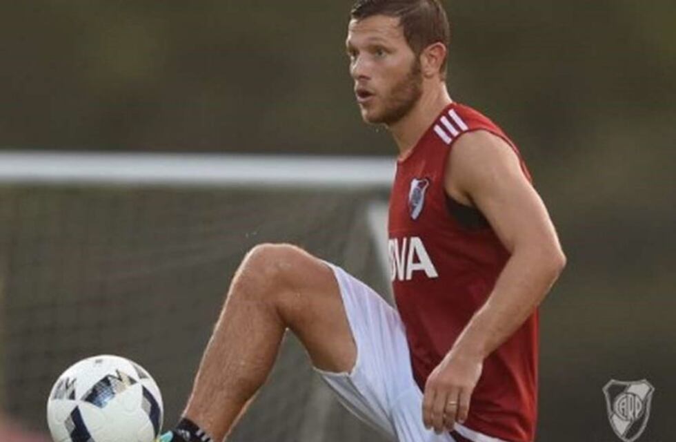 Dan por caída la incorporación de Nicolás Domingo al Tomba