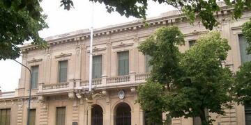 Elecciones en Azul: limitarán el transitó en los centros de votación