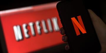 Las series de Netflix canceladas durante el 2020 a causa del Covid\u002E\n\n(Photo by Olivier DOULIERY / AFP)