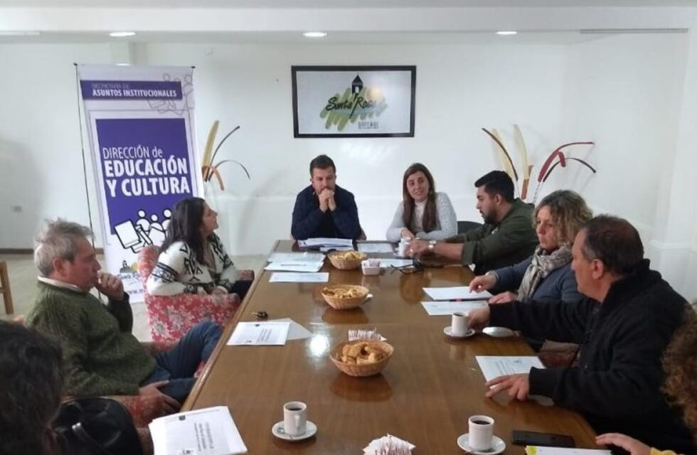 Reunión informativa sobre la Universidad Popular