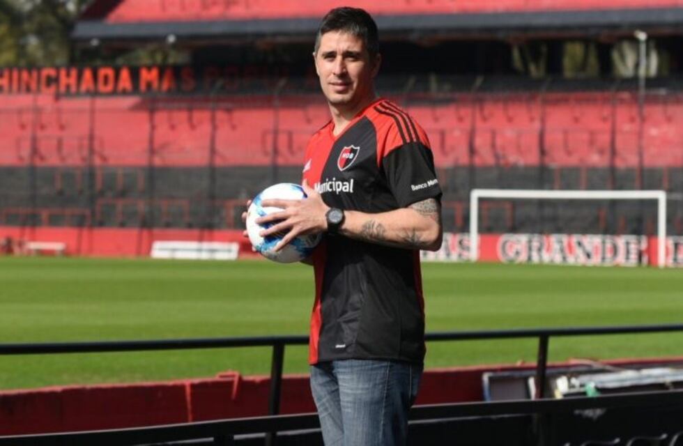 En Newell's firmó Ibañez y se cayó la llegada de Mancini