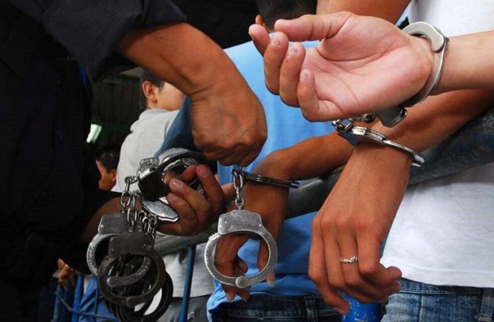 Dos años de prisión efectiva para dos hombres por robos