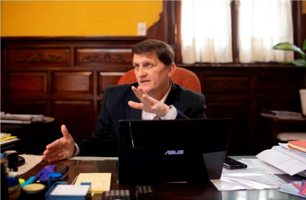 El ministro de Hacienda de Misiones garantizó el pago de los salarios este martes