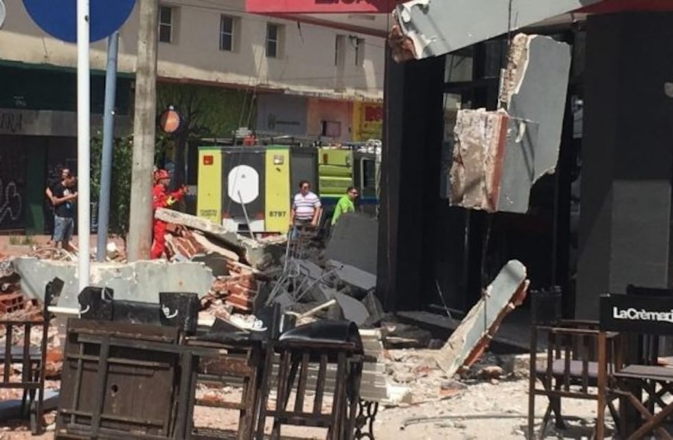 Video: el momento en que se desploman los balcones en Mar del Plata