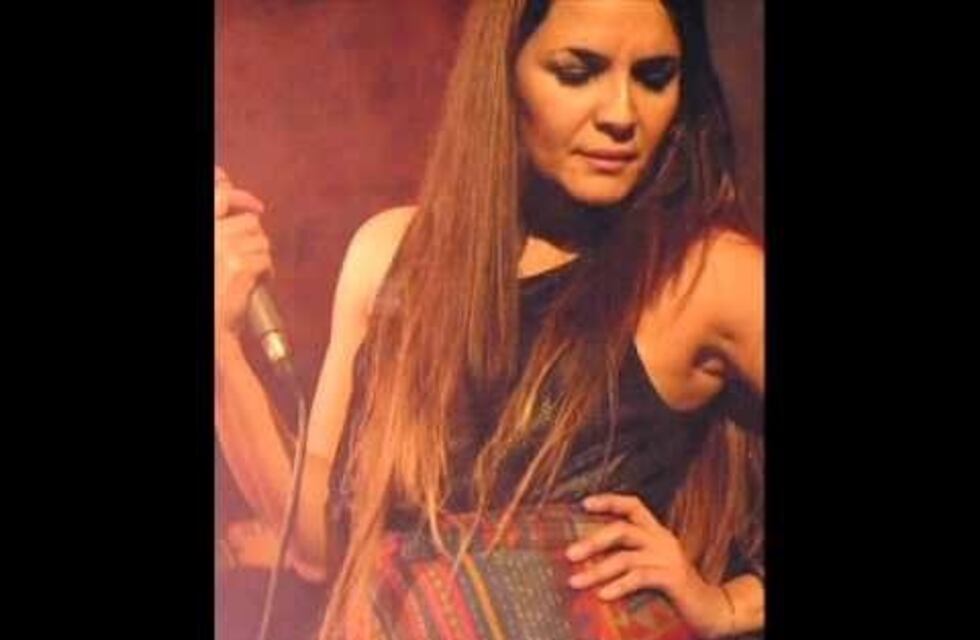 Detuvieron a la cantante Natalia Barrionuevo en el ingreso a un boliche