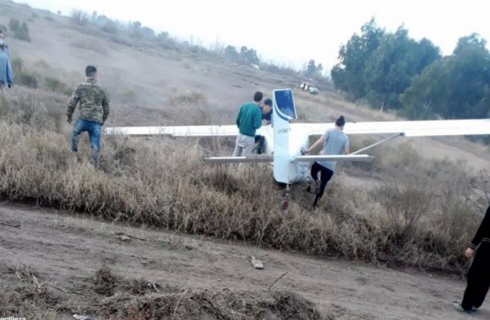 Accidente aéreo: se despistó un avión en General Alvear