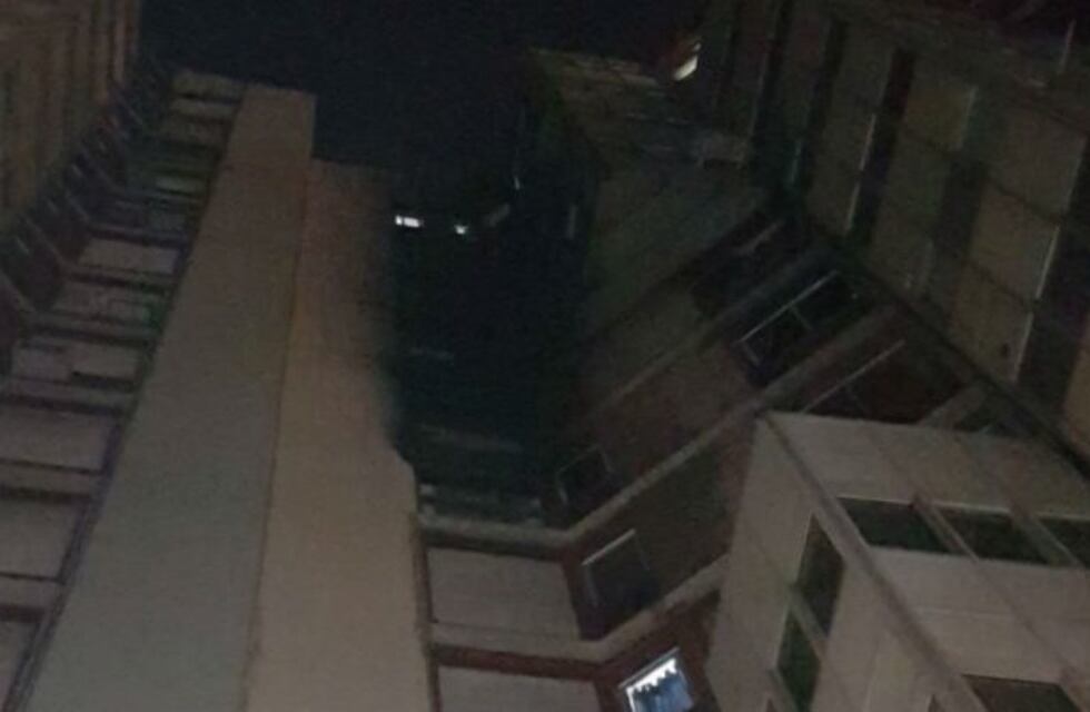 Incendio en el centro de Córdoba: una mamá y su beba debieron ser internadas