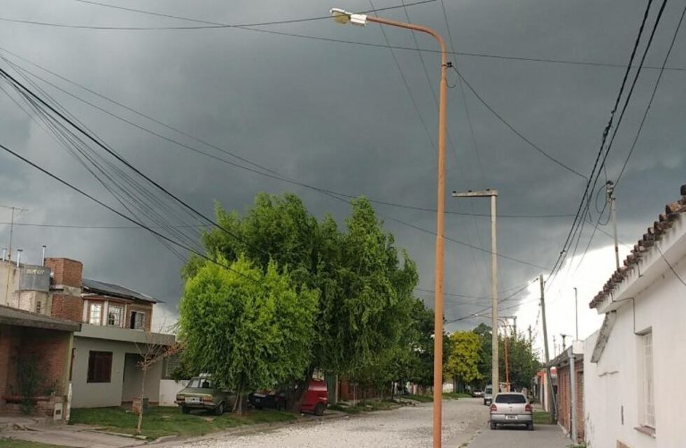 El Servicio Meteorológico emitió alerta de tormenta, lluvia y caída de granizo