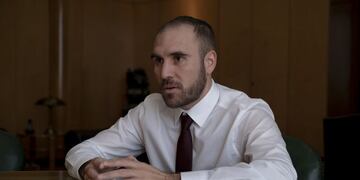 Los bonistas se unieron y presentaron una contrapropuesta a Martín Guzmán\u002E (BLOOMBERG)