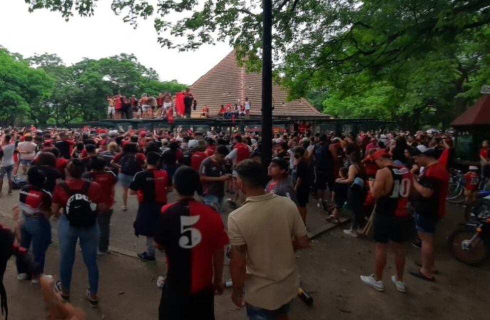Hinchas de Newell's fueron a la zona del estadio antes del partido con Boca
