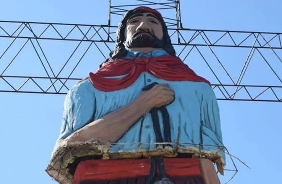 Construyen un monumento gigante del Gauchito Gil en Corrientes