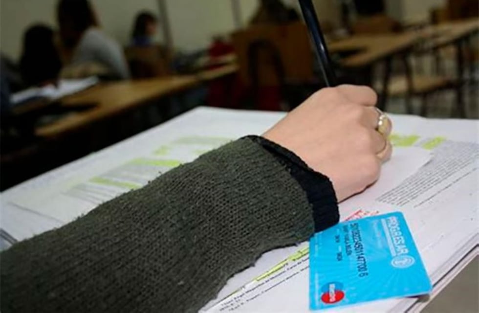 Advierten de falsas cuentas de correo de Progresar que piden información personal