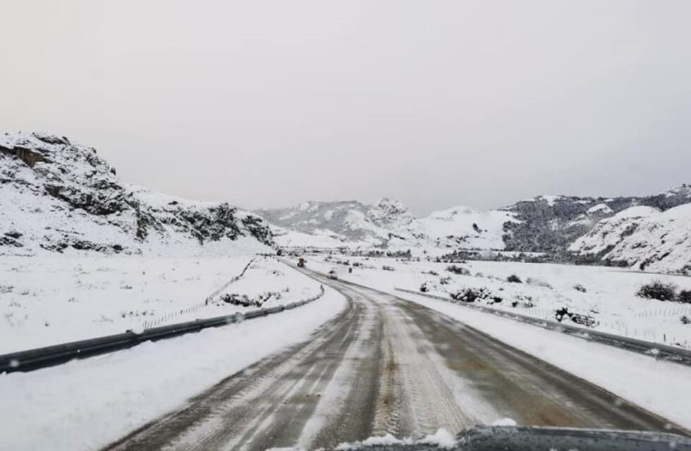 Piden precaución a los conductores en la ruta 40 por presencia de hielo y nieve