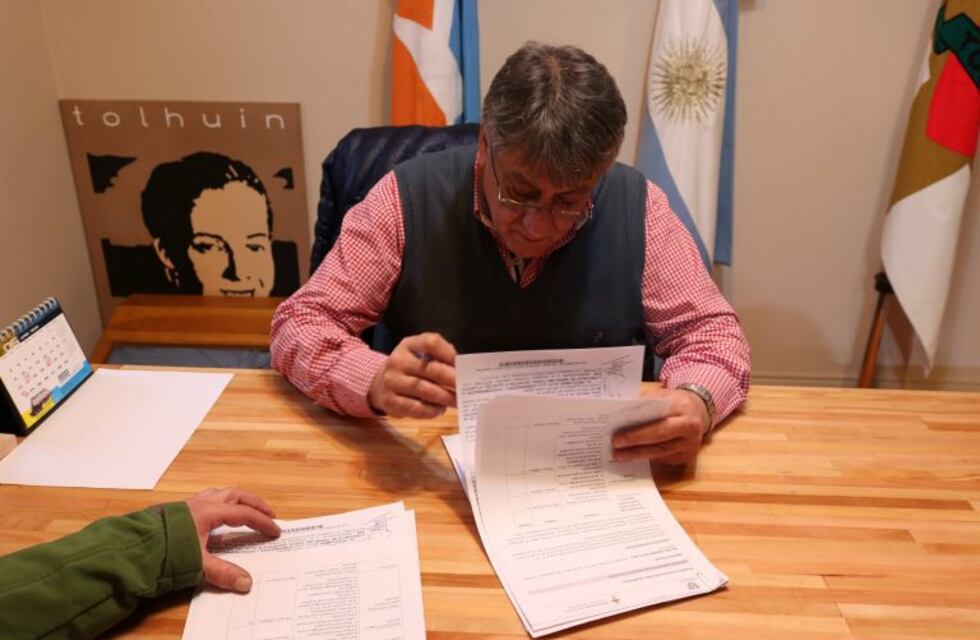 Se firmó el proyecto de ejecución "Señalética turística para Tolhuin"