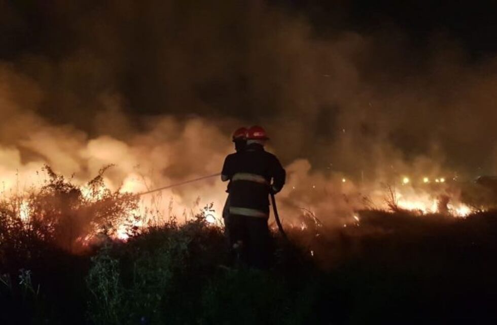 Un hombre provocó un incendio al quemar pastizales en Melchor Romero