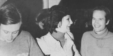 Guillermo junto a su prima María Eugenia y su pareja, Emilio\u002E