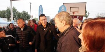 El Gobernador, con los ídolos de los clásicos rivales\u002E