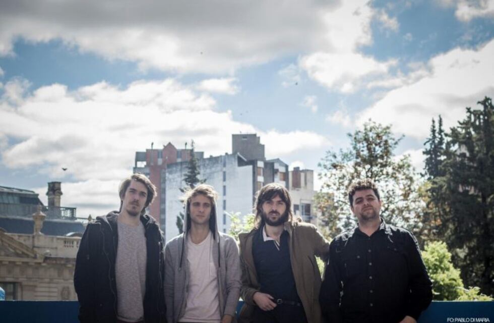 Indios inicia los acústicos de Pétalos de Sol