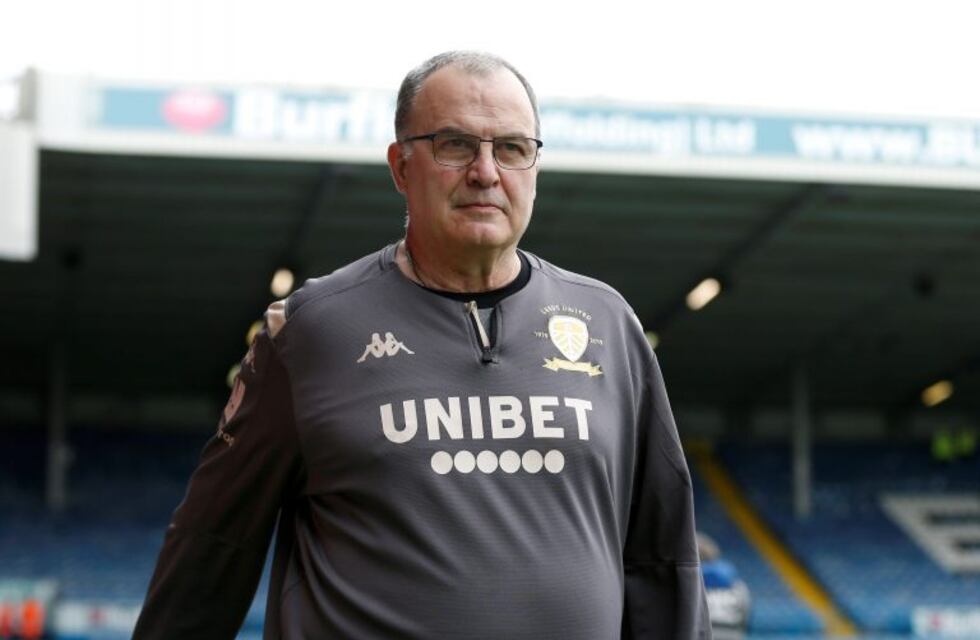 La carta de Bielsa para evitar que se retome el fútbol inglés: "Es un gran riesgo"