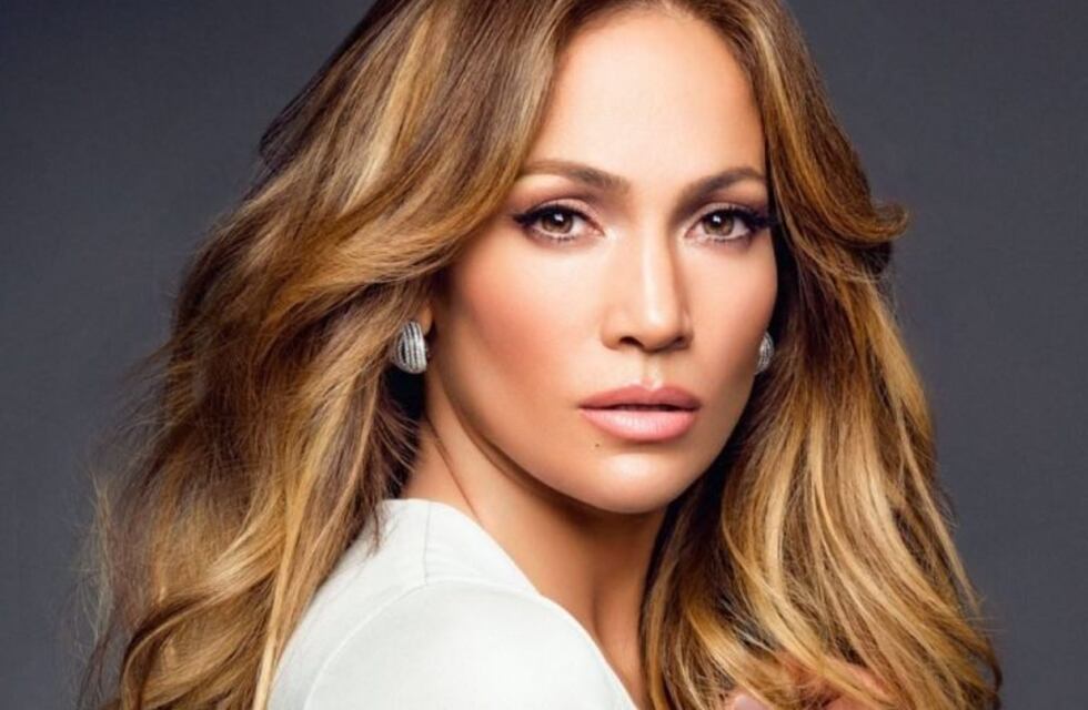 Provocativa y ardiente: la foto con la que Jennifer Lopez promocionó su próxima película