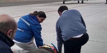 Realizaron un simulacro para probar el avión sanitario recuperado\u002E