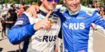 De fiesta. El Tango Rally Team se quedu00f3 con otro tu00edtulo: David Nalbandian ganu00f3 la Copa Maxi Rally.