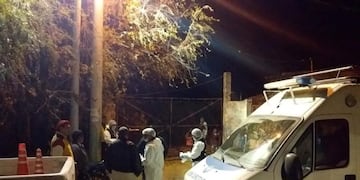 Encontraron el cuerpo de una mujer frente a la plaza de Cerrillos\u002E (FM Sol Cerrillos)