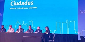 Foro de ciudades en Rosario\nCrédto: MDG