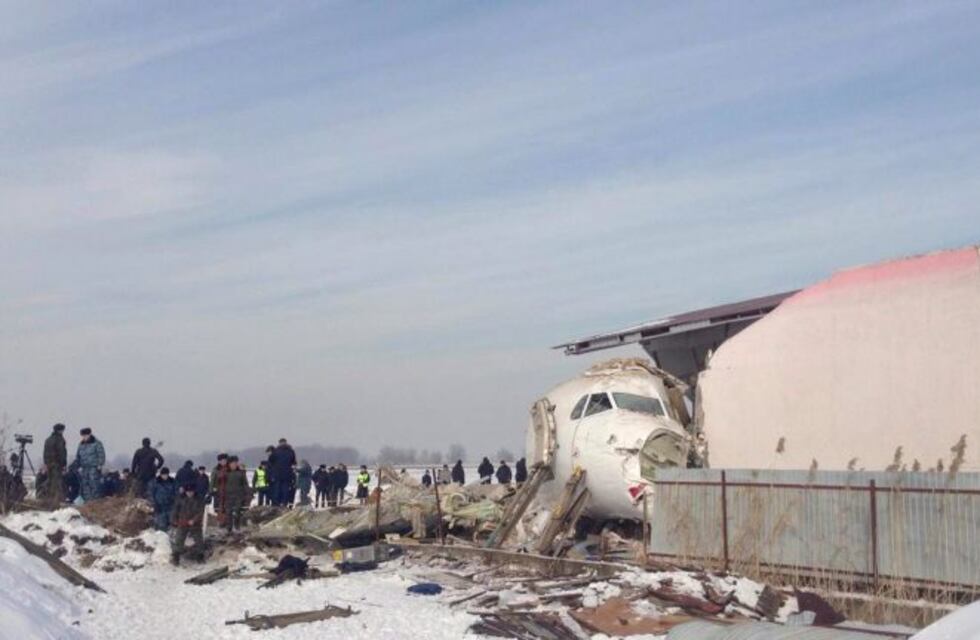 Doce muertos tras un accidente aéreo en Kazajistán