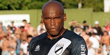 Ribair Rodríguez es el cuarto refuerzo para Newell's\u002E (Tenfield)