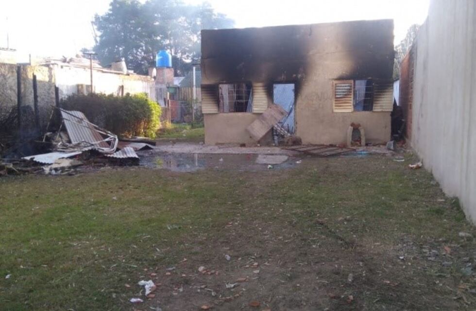 Menor murió al recibir un tiro en la cabeza y los vecinos incendiaron la casa del acusado