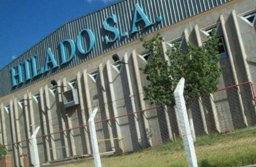 Acondicionan maquinaria para reapertura de Hilados I
