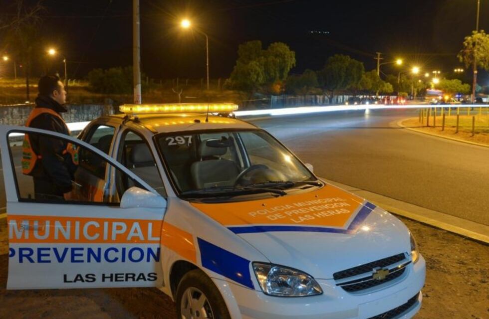 Detuvieron a una preventora y a su pareja por salir a "tomar aire puro"