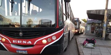 Octavo día de paro de colectivos\u002E